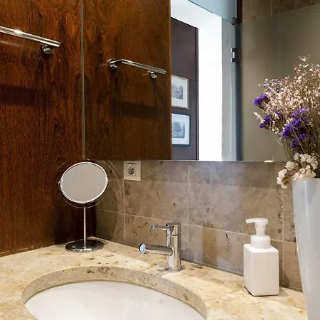 Italian Design In Principe Real *