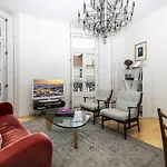 Italian Design In Principe Real *