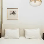 Italian Design In Principe Real Apartman Lisboa