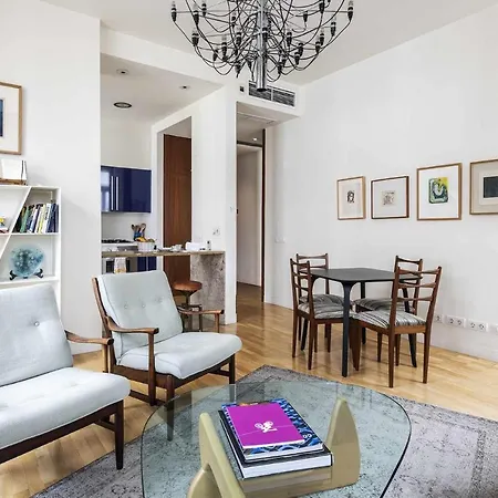 Italian Design In Principe Real Apartman